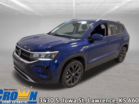 Certified 2023 Volkswagen Taos SE w/ Panoramic Sunroof Package FWD image 1
