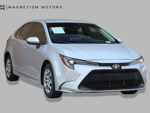Used 2022 Toyota Corolla LE FWD image 5