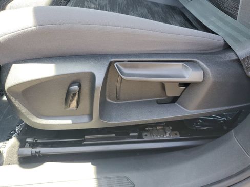 Used 2022 Volkswagen ID.4 Pro RWD image 20