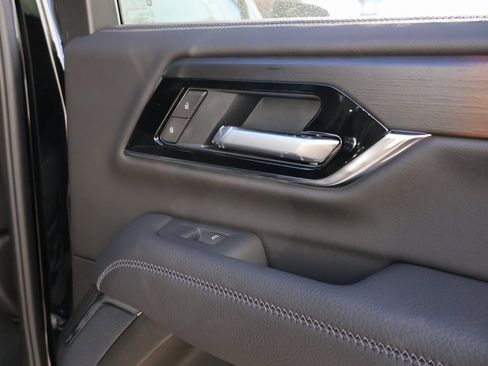 New 2026 GMC Yukon Denali w/ Denali Reserve Package image 15