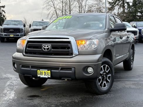 Used 2011 Toyota Tundra 4x4 CrewMax image 1