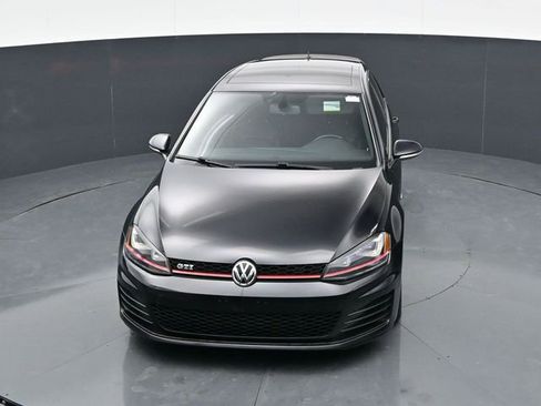 Used 2016 Volkswagen Golf 4-Door image 27