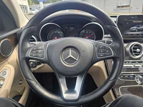 Used 2017 Mercedes-Benz C 300 4MATIC Sedan image 26