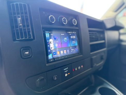 Used 2020 Chevrolet Express 2500 RWD image 26