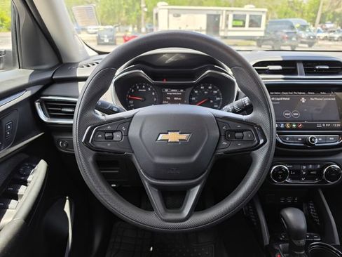 Used 2023 Chevrolet TrailBlazer LT w/ Convenience Package AWD/4WD image 15
