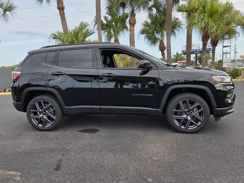 Used 2026 Jeep Compass Latitude AWD/4WD image 8