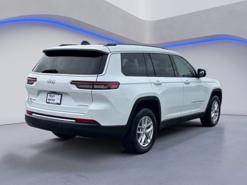 Used 2021 Jeep Grand Cherokee L Laredo w/ Luxury Tech Group I AWD/4WD image 6