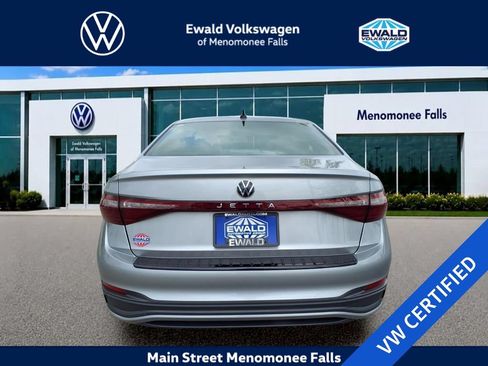 Used 2026 Volkswagen Jetta Sport FWD image 6
