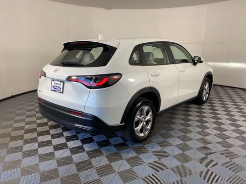Used 2023 Honda HR-V LX image 12