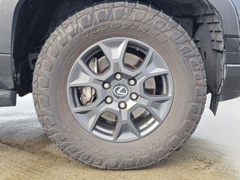 Used 2024 Lexus GX 550 image 9