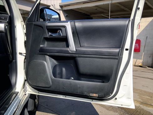 Used 2018 Toyota 4Runner Limited image 21