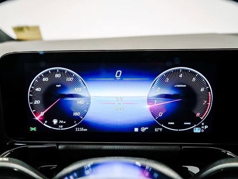 Used 2025 Mercedes-Benz GLA 250 image 24