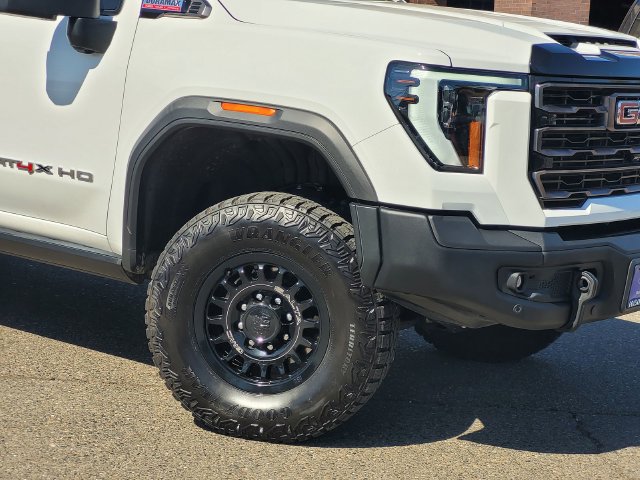 Used 2025 GMC Sierra 2500 AT4X w/ AT4X AEV Edition AWD/4WD image 6