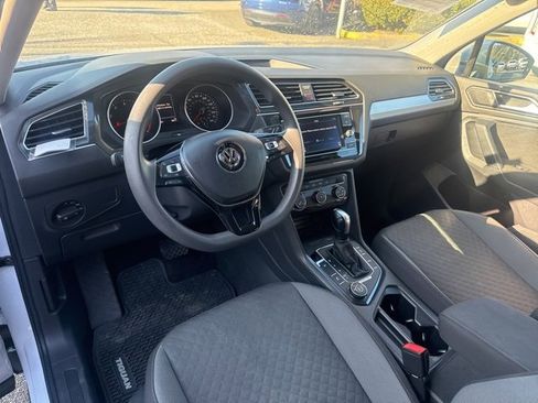 Used 2018 Volkswagen Tiguan S image 15
