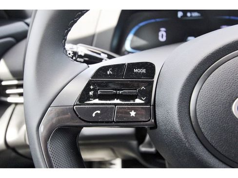 Used 2025 Hyundai Elantra Sport image 18