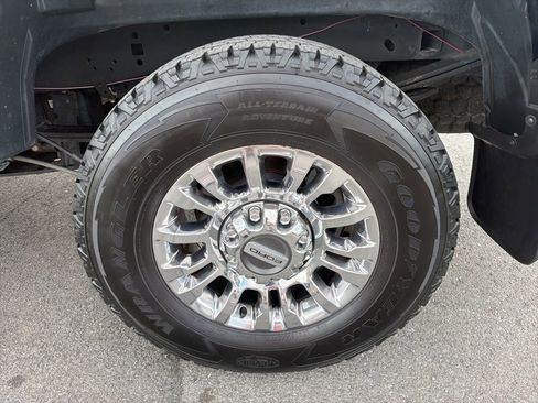 Used 2018 Ford F250 XLT w/ XLT Premium Package image 13