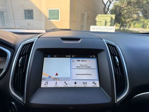 Used 2017 Ford Edge Titanium w/ Equipment Group 301A FWD image 9