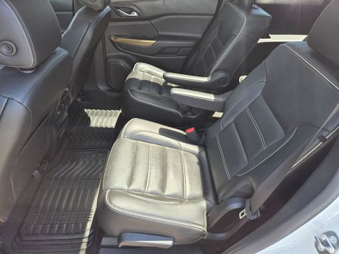 Used 2018 GMC Acadia Denali w/ Technology Package AWD/4WD image 10