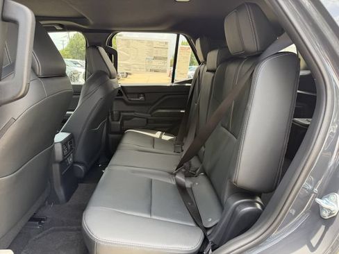 New 2026 Toyota 4Runner Limited AWD/4WD image 28