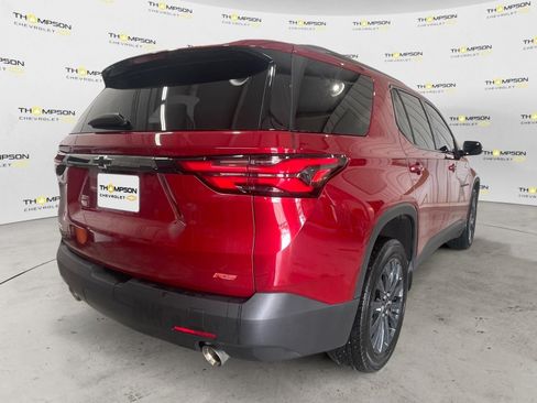 Used 2023 Chevrolet Traverse RS FWD image 5