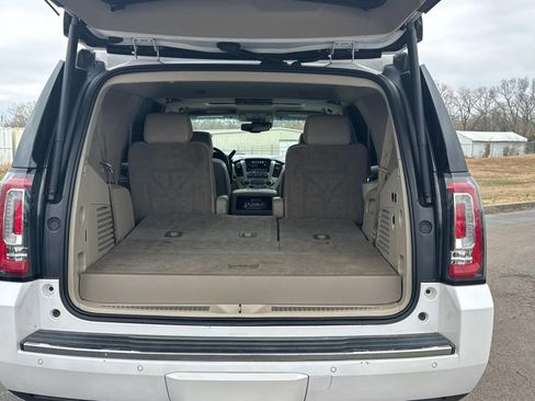 Used 2019 GMC Yukon Denali w/ Denali Ultimate Package image 8