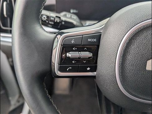 Used 2025 Kia Sorento SX image 7