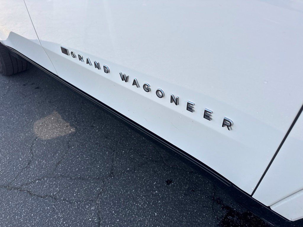Used 2024 Jeep Grand Wagoneer Series II Obsidian w/ Quick Order Packagew 28T AWD/4WD image 5