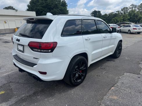 Used 2016 Jeep Grand Cherokee SRT image 5