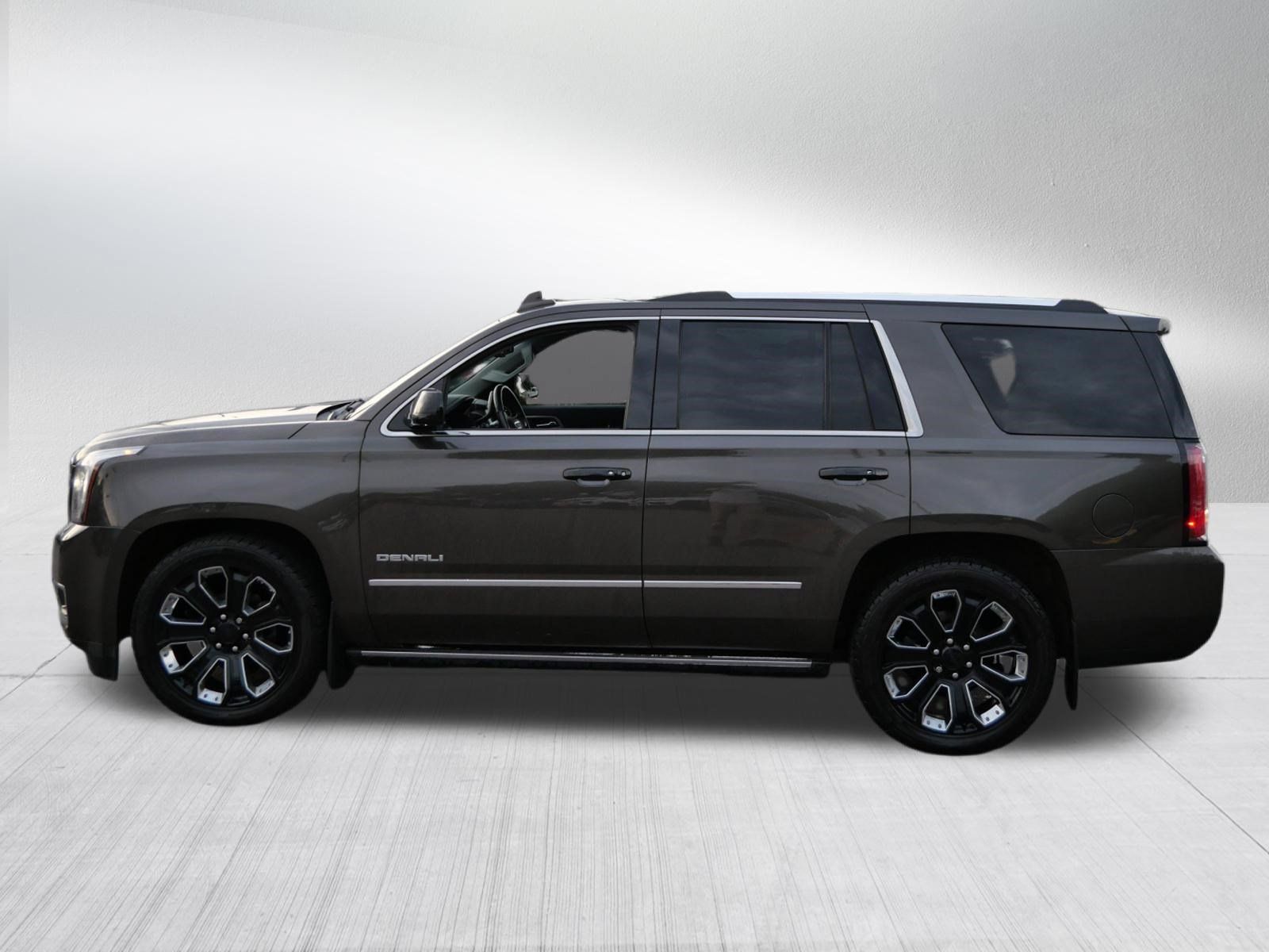 Used 2019 GMC Yukon Denali w/ Denali Ultimate Package AWD/4WD image 4
