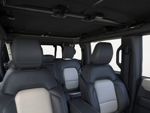 New 2026 Ford Bronco Outer Banks w/ Sasquatch Package AWD/4WD image 12