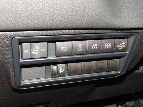 Used 2025 Toyota Tundra Limited image 17