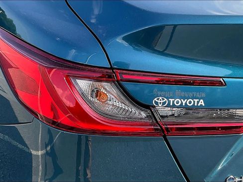 Used 2025 Toyota Camry LE FWD image 28
