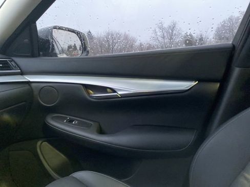 Used 2020 INFINITI QX50 Essential image 7