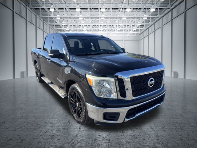 Used 2017 Nissan Titan SV AWD/4WD image 7