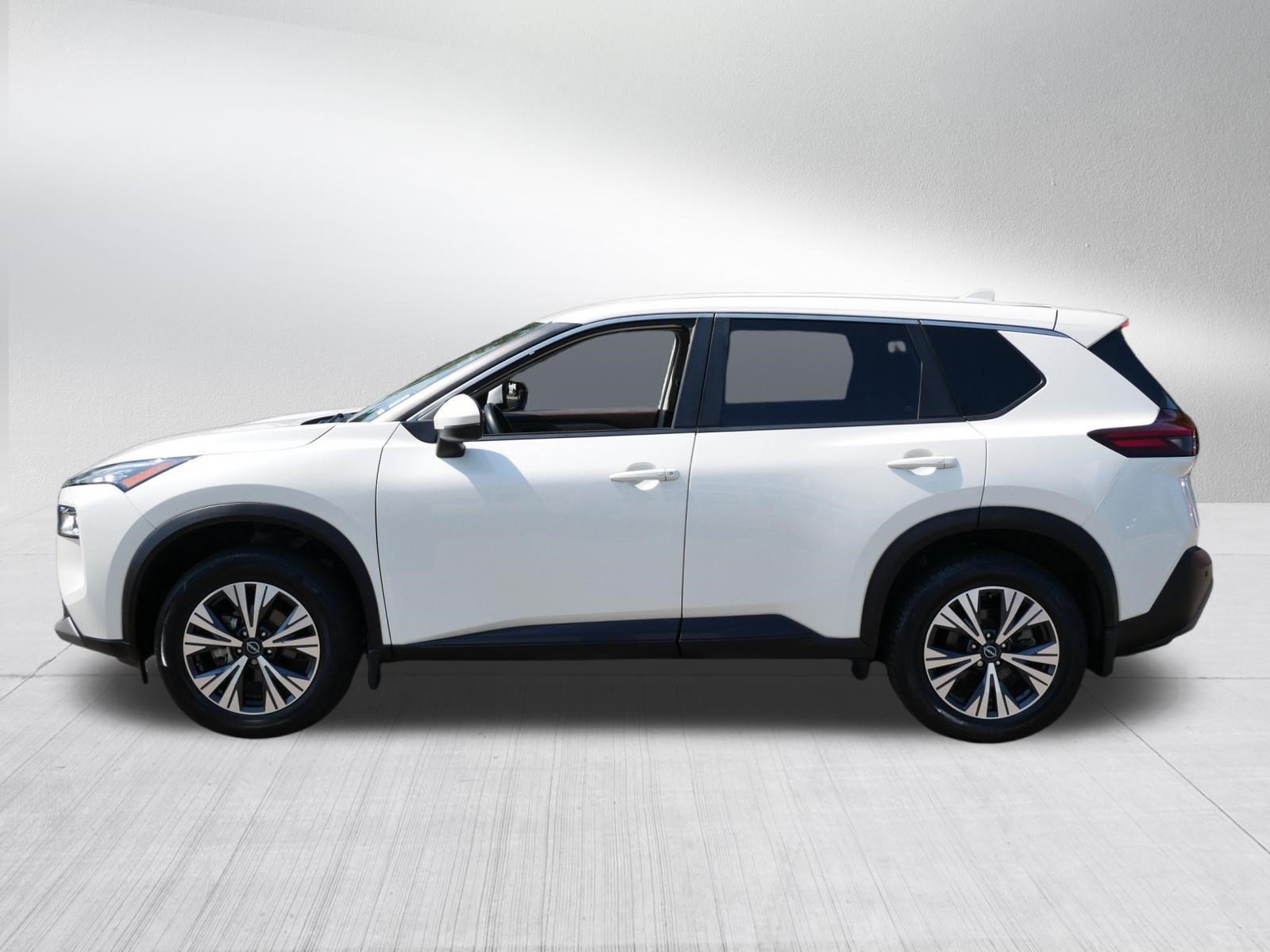 Used 2023 Nissan Rogue SV AWD/4WD image 4