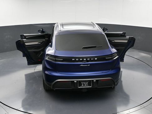 Certified 2024 Porsche Macan 4 Electric image 38