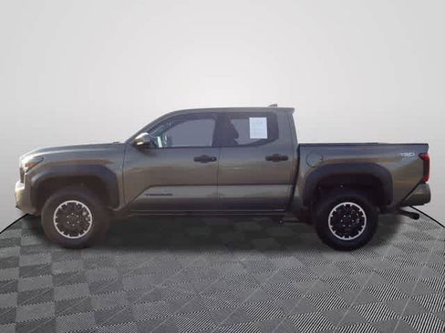 Used 2025 Toyota Tacoma TRD Off-Road w/ TRD Off Road Upgrade Package AWD/4WD image 2