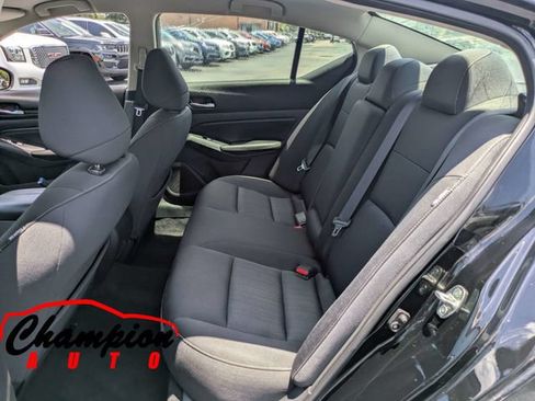 Used 2019 Nissan Altima 2.5 S FWD image 16