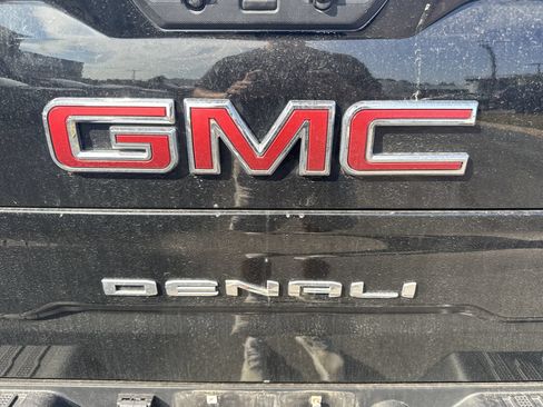 Used 2024 GMC Sierra 1500 Denali w/ Technology Package AWD/4WD image 32