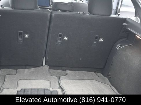 Used 2021 Nissan Kicks SV w/ Interior Electronics Package FWD image 19