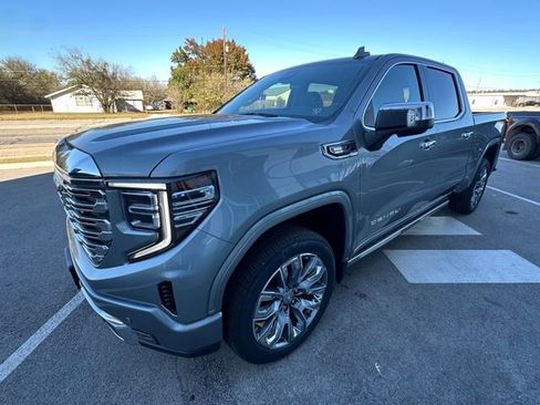 New 2026 GMC Sierra 1500 Denali w/ Denali Reserve Package AWD/4WD image 11