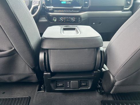 Certified 2024 Chevrolet Silverado 1500 LT image 33