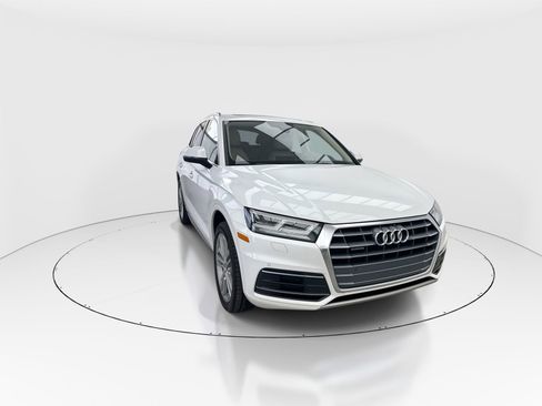 Used 2018 Audi Q5 2.0T Premium Plus w/ Premium Plus Package image 2