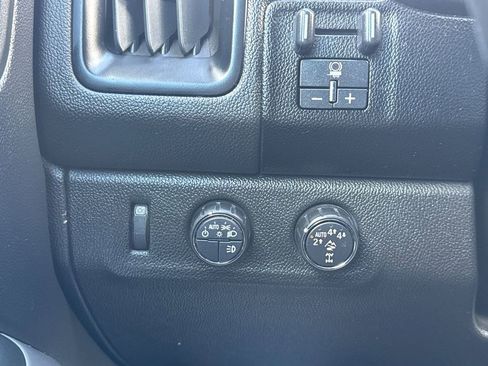 Used 2018 Chevrolet Colorado ZR2 w/ ZR2 Dusk Special Edition image 29