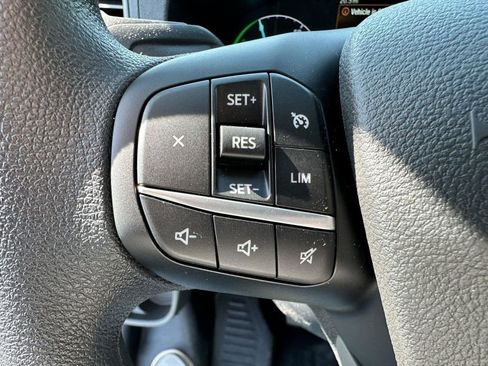 Used 2023 Ford E-Transit Medium Roof image 25