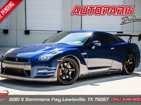 Used 2014 Nissan GT-R Premium AWD/4WD image 1