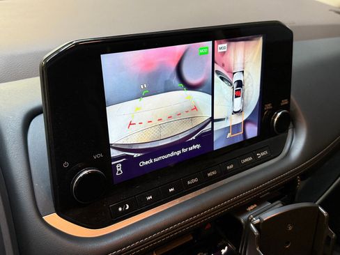 Used 2023 Nissan Rogue SL w/ SL Premium Package image 31