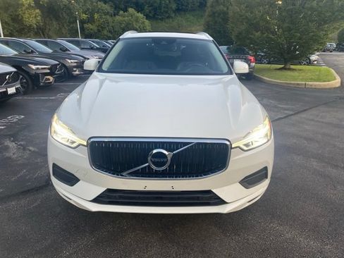 Used 2019 Volvo XC60 T6 Momentum w/ Multimedia Package AWD/4WD image 2
