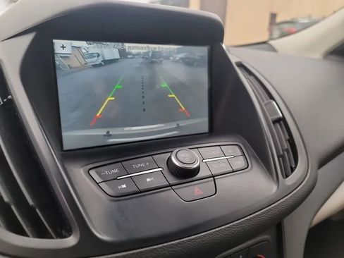 Used 2018 Ford Escape SE w/ Ford Safe & Smart Package image 19