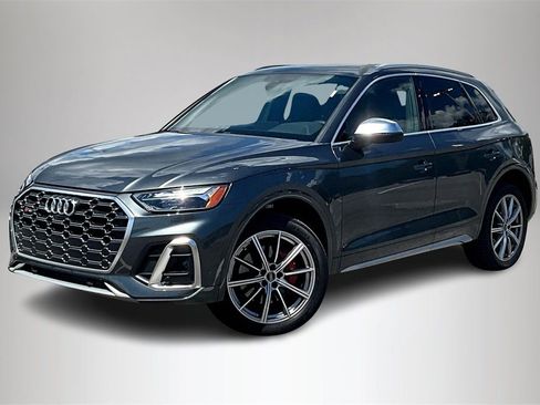 Used 2023 Audi SQ5 Premium Plus w/ Premium Plus Package image 2